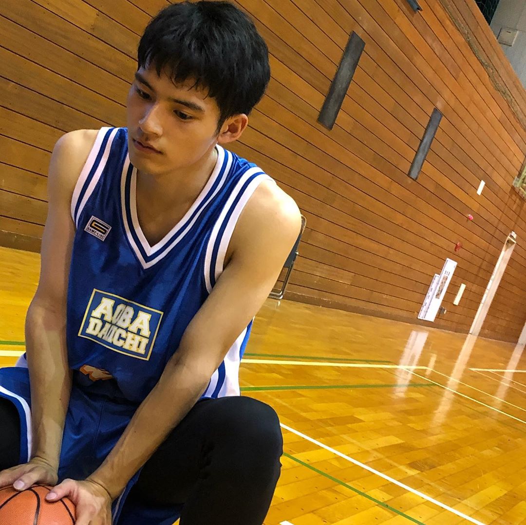 《如果被关注那就完了》剧照第22张图片