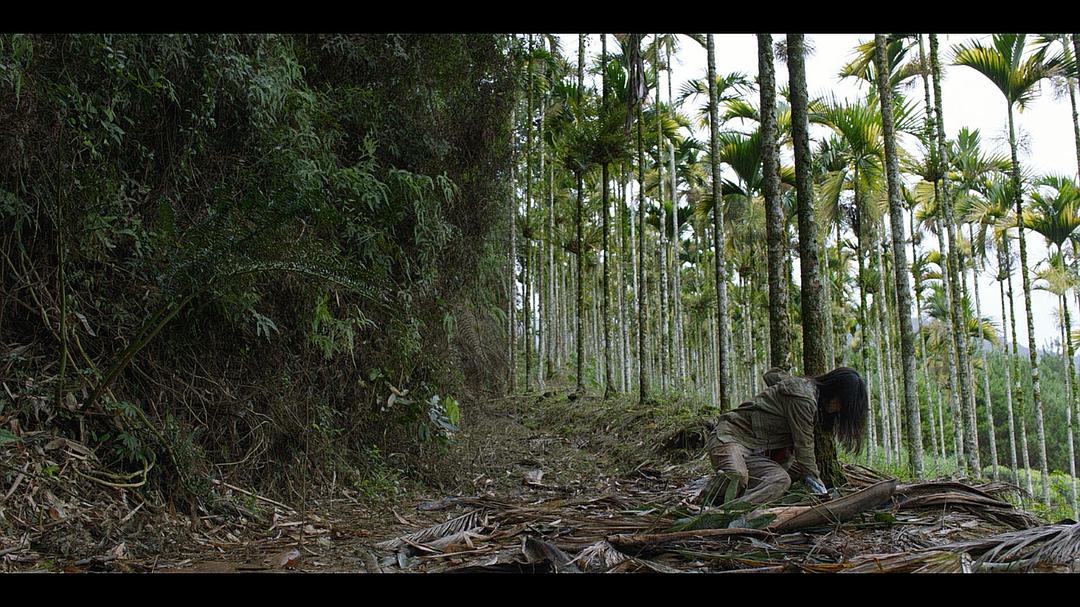 《绊脚石》剧照第43张图片