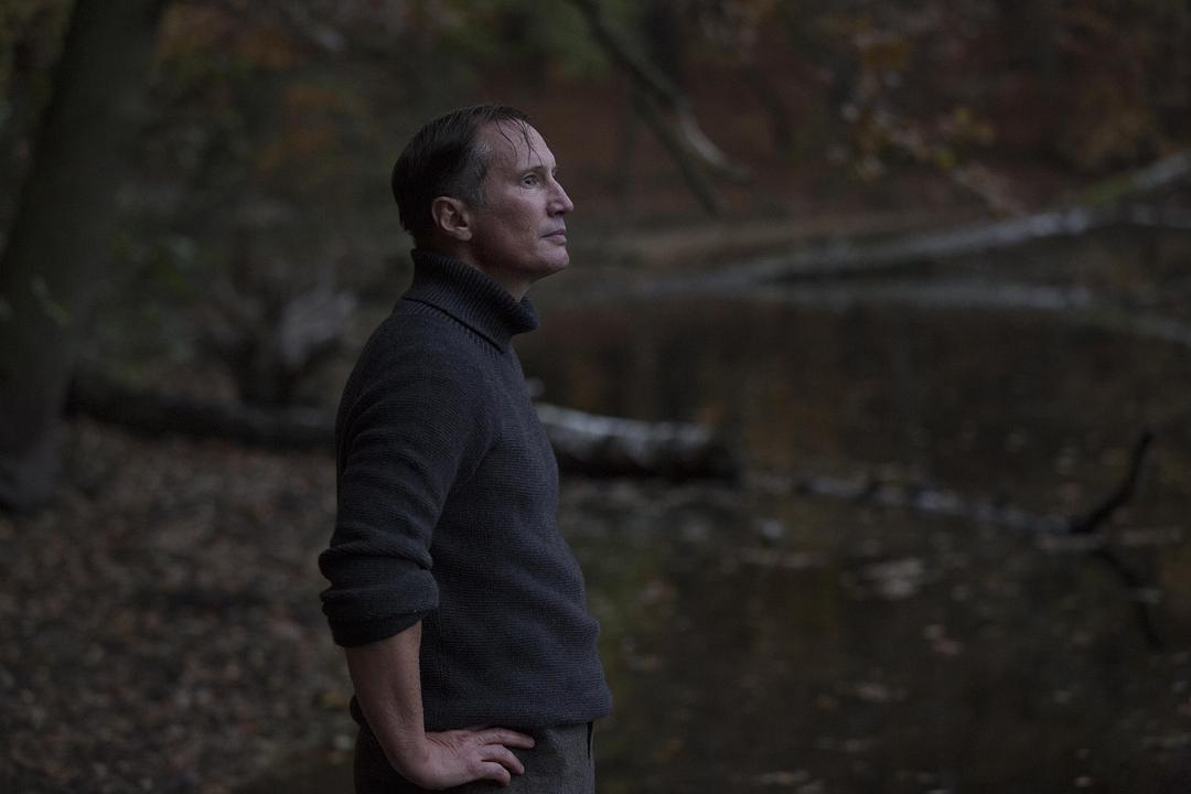 《巴比伦柏林第三季》海报第7张图片