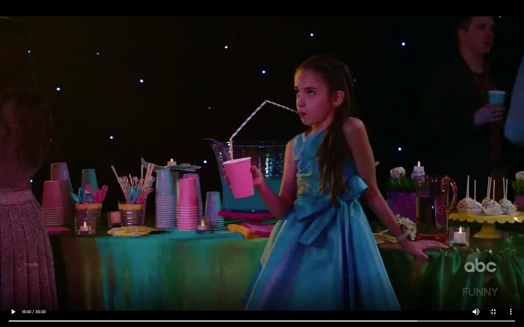 《美式主妇第三季》海报