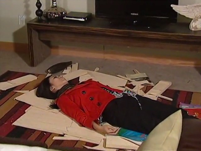 《囧探查过界》剧照第18张图片