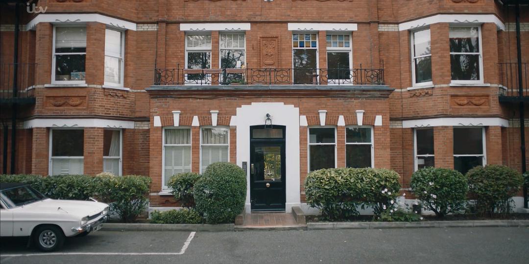 《白屋农场》海报第22张图片