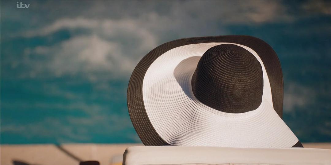 《白屋农场》海报第16张图片