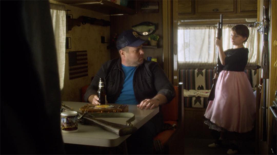 《酷妹辣皇后》海报第14张图片