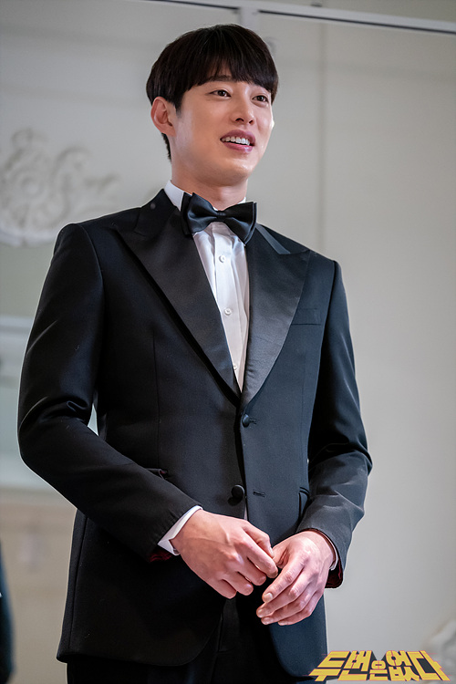 《没有第二次机会》剧照第10张图片