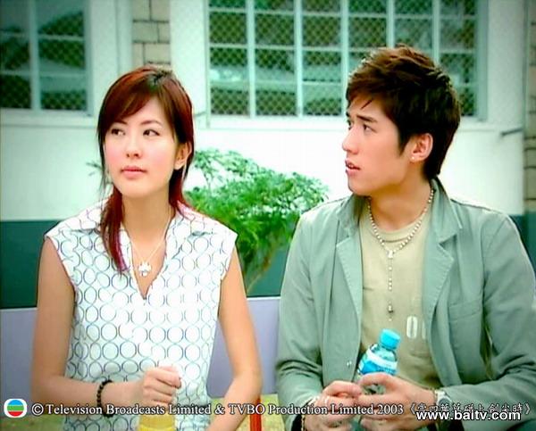 《当四叶草碰上剑尖时》海报