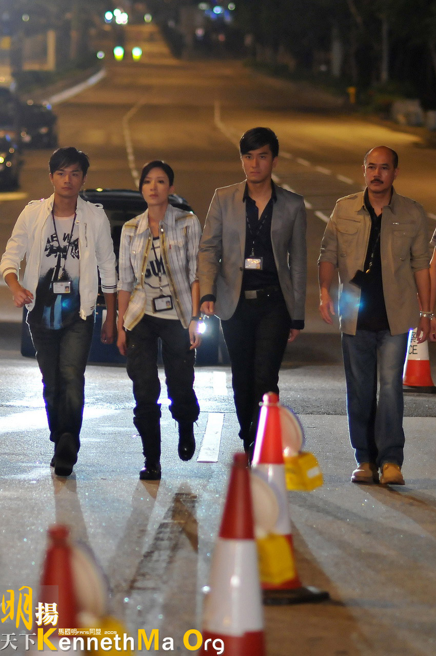 《谈情说案》海报