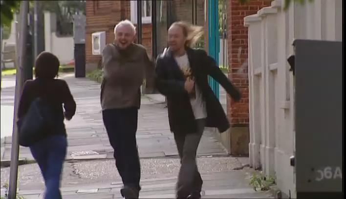 《屋事生非第二季》剧照