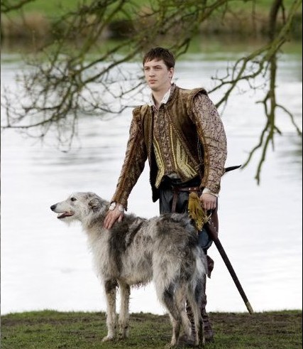 《童贞女王》剧照第23张图片