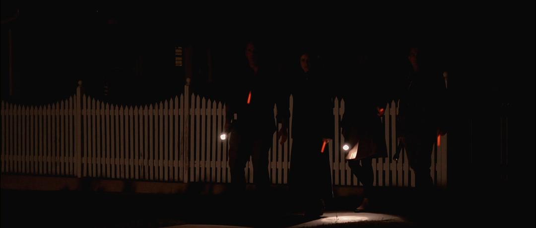 《彗星来的那一夜》剧照第21张图片 《彗星来的那一夜》剧照第21张图片