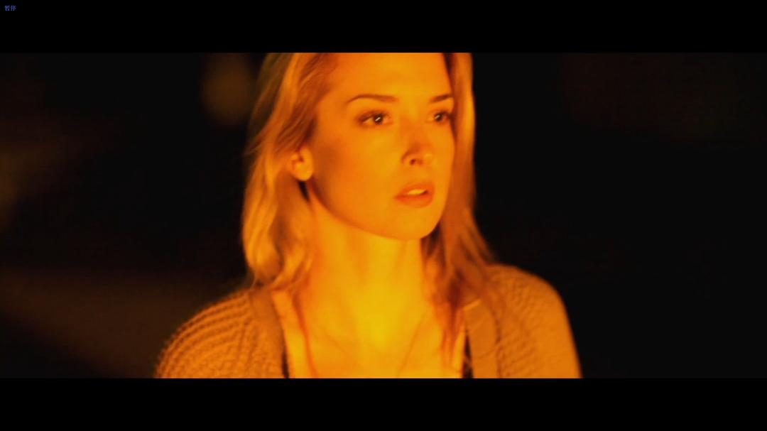 《彗星来的那一夜》剧照第15张图片 《彗星来的那一夜》剧照第15张图片