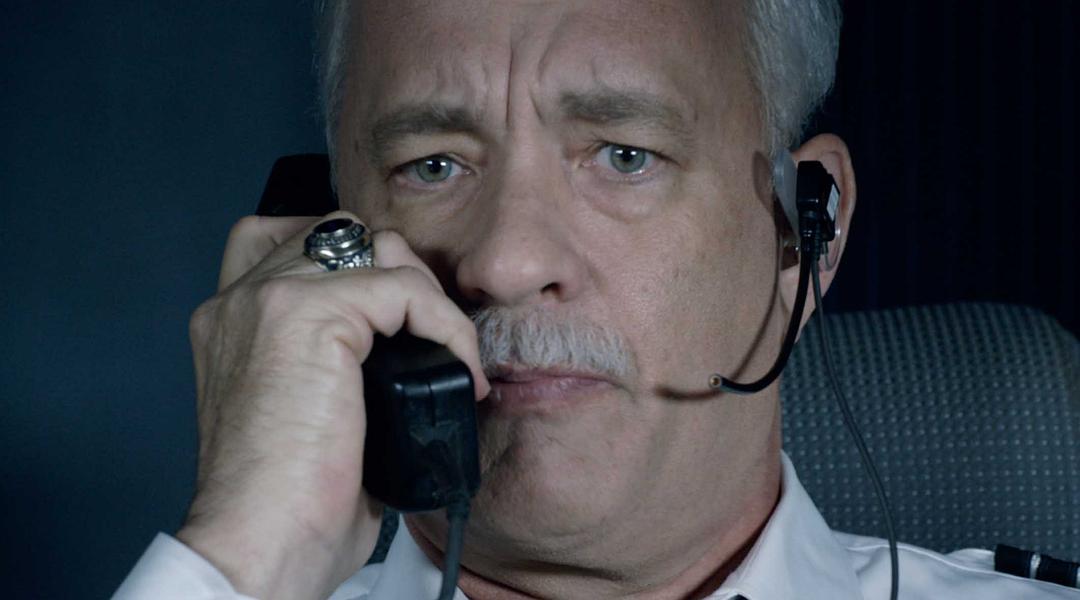 《萨利机长》海报