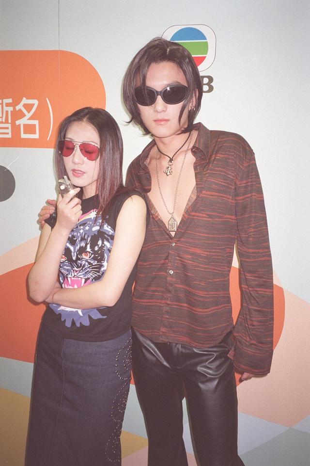 《娱乐反斗星》海报